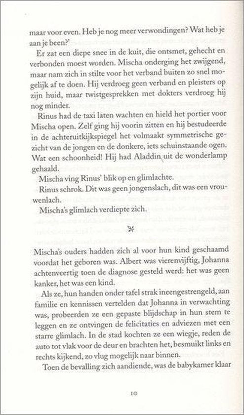 En Knielde Voor Hem Neer