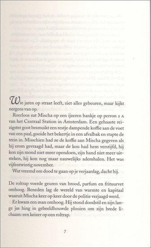 En Knielde Voor Hem Neer