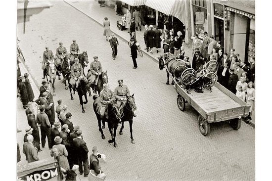 De Tweede Wereldoorlog in honderd foto's