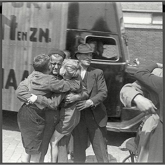 De Tweede Wereldoorlog in honderd foto's